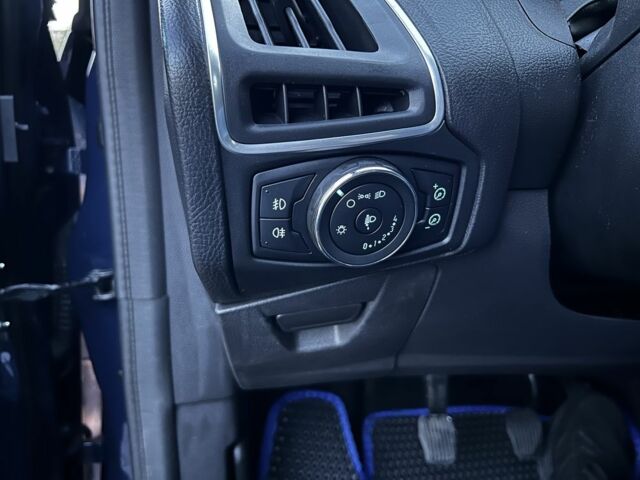 Синий Форд Фокус, объемом двигателя 1.6 л и пробегом 329 тыс. км за 6900 $, фото 18 на Automoto.ua