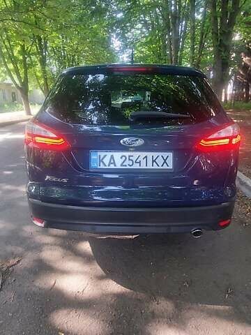 Синій Форд Фокус, об'ємом двигуна 2 л та пробігом 212 тис. км за 7500 $, фото 3 на Automoto.ua