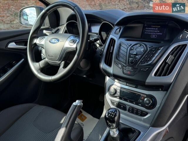 Синій Форд Фокус, об'ємом двигуна 1.6 л та пробігом 196 тис. км за 8150 $, фото 57 на Automoto.ua