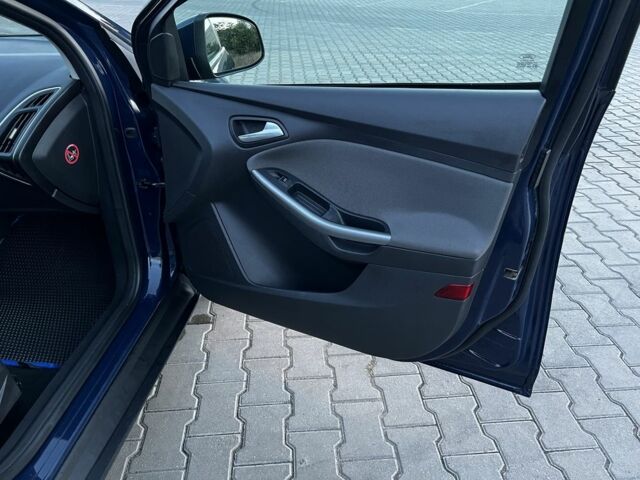 Синий Форд Фокус, объемом двигателя 1.6 л и пробегом 329 тыс. км за 6900 $, фото 10 на Automoto.ua