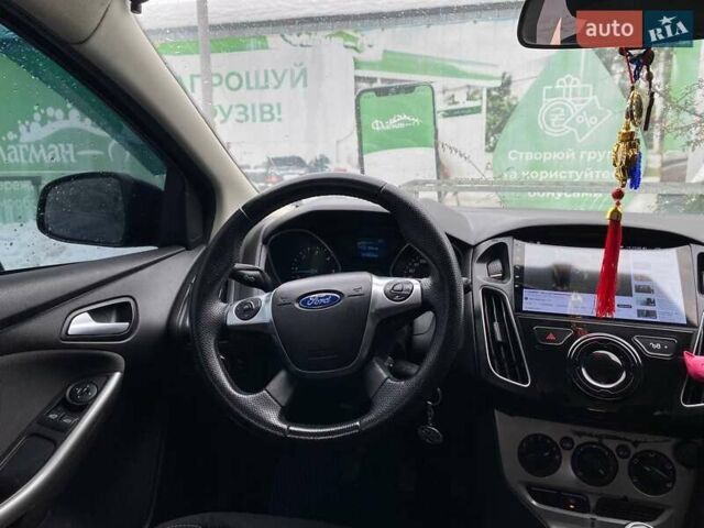 Синий Форд Фокус, объемом двигателя 1.6 л и пробегом 332 тыс. км за 6000 $, фото 2 на Automoto.ua
