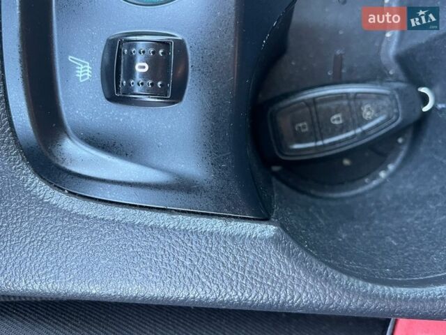 Синій Форд Фокус, об'ємом двигуна 1.6 л та пробігом 226 тис. км за 7700 $, фото 45 на Automoto.ua