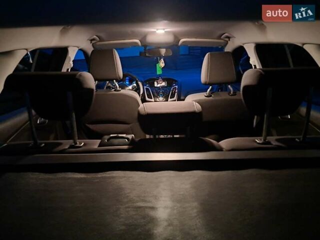 Синій Форд Фокус, об'ємом двигуна 1.6 л та пробігом 295 тис. км за 7800 $, фото 35 на Automoto.ua