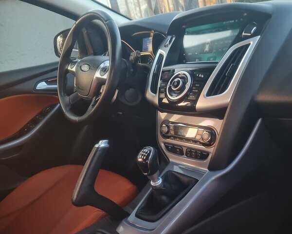 Синій Форд Фокус, об'ємом двигуна 1.6 л та пробігом 209 тис. км за 8300 $, фото 112 на Automoto.ua