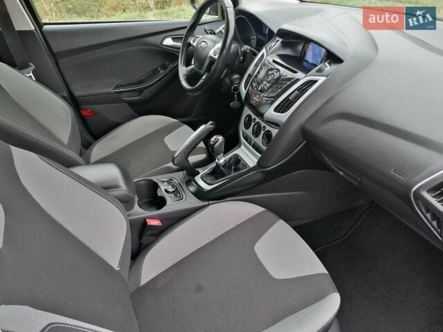 Синий Форд Фокус, объемом двигателя 1.6 л и пробегом 215 тыс. км за 7999 $, фото 31 на Automoto.ua