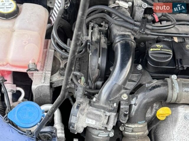 Синій Форд Фокус, об'ємом двигуна 1.6 л та пробігом 276 тис. км за 7100 $, фото 21 на Automoto.ua