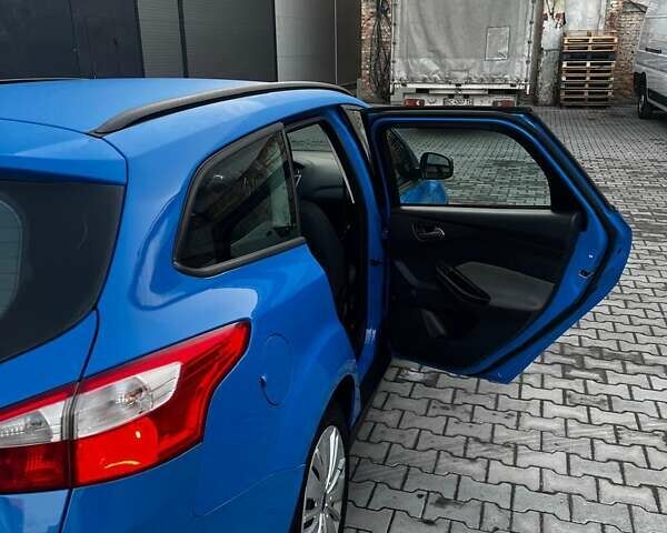 Синій Форд Фокус, об'ємом двигуна 1.6 л та пробігом 247 тис. км за 5500 $, фото 7 на Automoto.ua