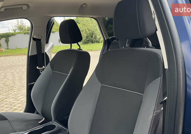 Синій Форд Фокус, об'ємом двигуна 1.6 л та пробігом 236 тис. км за 6450 $, фото 35 на Automoto.ua