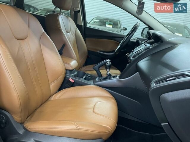 Синій Форд Фокус, об'ємом двигуна 1.6 л та пробігом 229 тис. км за 8900 $, фото 71 на Automoto.ua