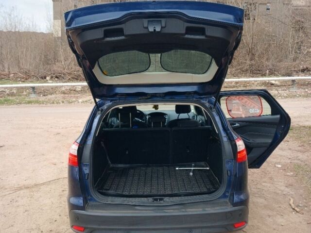 Синій Форд Фокус, об'ємом двигуна 1.6 л та пробігом 246 тис. км за 7500 $, фото 5 на Automoto.ua