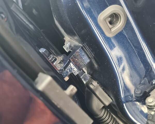 Синий Форд Фокус, объемом двигателя 1.6 л и пробегом 208 тыс. км за 8600 $, фото 121 на Automoto.ua