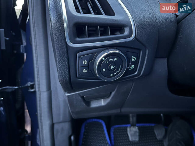 Синий Форд Фокус, объемом двигателя 1.6 л и пробегом 329 тыс. км за 6900 $, фото 11 на Automoto.ua