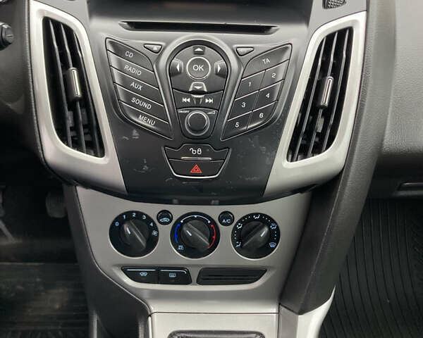 Синій Форд Фокус, об'ємом двигуна 1.6 л та пробігом 237 тис. км за 6950 $, фото 7 на Automoto.ua