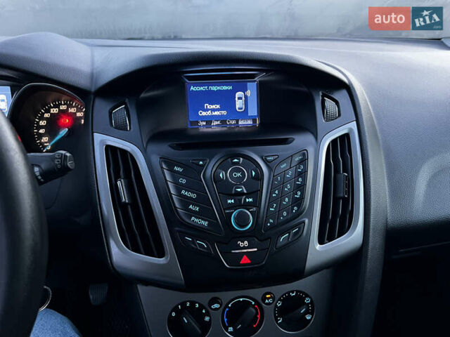 Синий Форд Фокус, объемом двигателя 1.6 л и пробегом 329 тыс. км за 6900 $, фото 10 на Automoto.ua