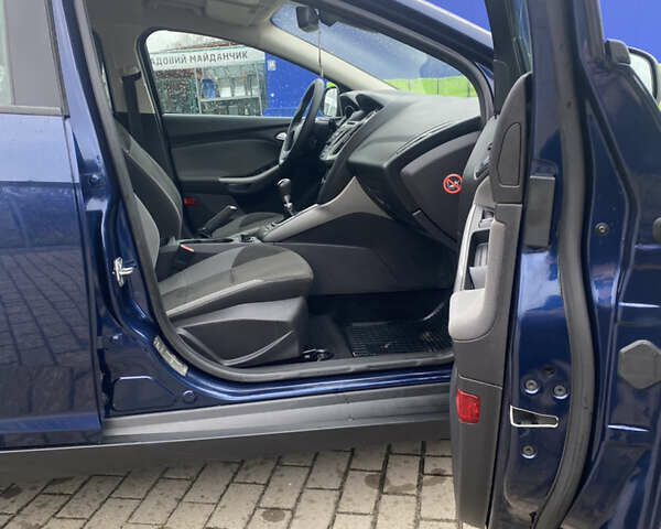 Синий Форд Фокус, объемом двигателя 1.6 л и пробегом 245 тыс. км за 7200 $, фото 37 на Automoto.ua