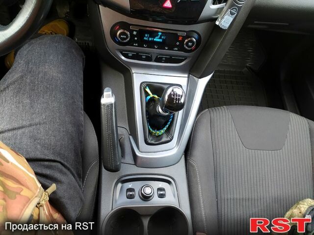 Синій Форд Фокус, об'ємом двигуна 1.6 л та пробігом 260 тис. км за 7900 $, фото 10 на Automoto.ua