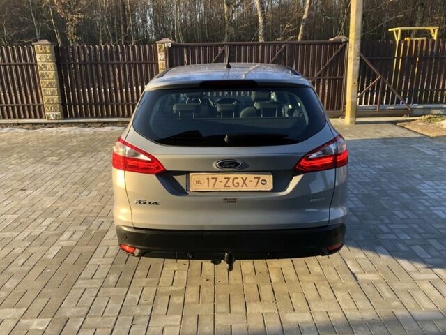Синій Форд Фокус, об'ємом двигуна 1.6 л та пробігом 280 тис. км за 8600 $, фото 5 на Automoto.ua
