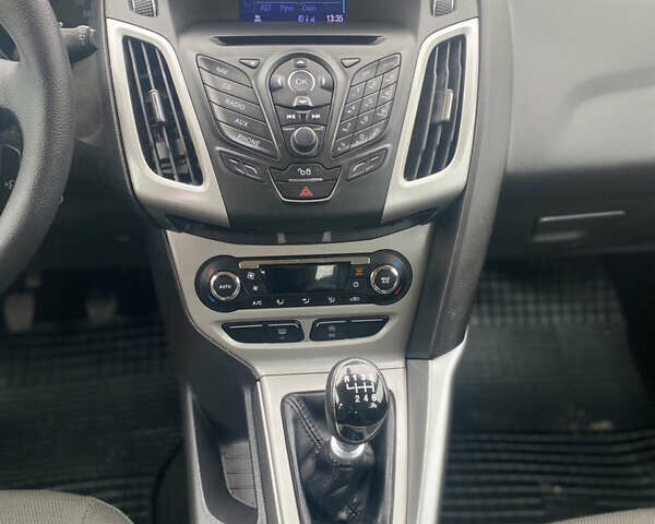 Синий Форд Фокус, объемом двигателя 1.6 л и пробегом 245 тыс. км за 7200 $, фото 31 на Automoto.ua