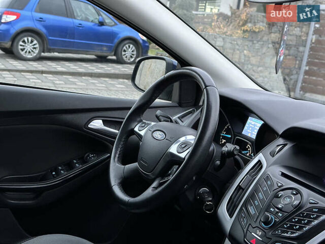 Синий Форд Фокус, объемом двигателя 1.6 л и пробегом 234 тыс. км за 7999 $, фото 68 на Automoto.ua