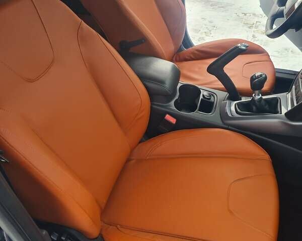 Синий Форд Фокус, объемом двигателя 1.6 л и пробегом 208 тыс. км за 8600 $, фото 112 на Automoto.ua