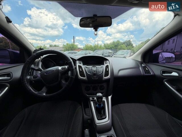 Синий Форд Фокус, объемом двигателя 1.6 л и пробегом 307 тыс. км за 6600 $, фото 8 на Automoto.ua