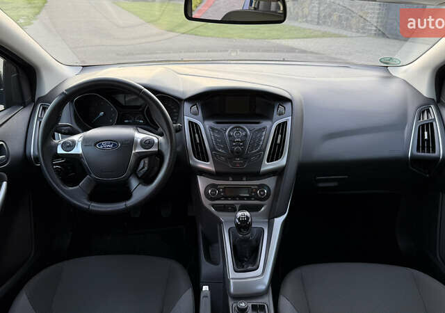 Синий Форд Фокус, объемом двигателя 1.6 л и пробегом 217 тыс. км за 7050 $, фото 18 на Automoto.ua