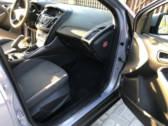 Синій Форд Фокус, об'ємом двигуна 1.6 л та пробігом 280 тис. км за 8600 $, фото 8 на Automoto.ua