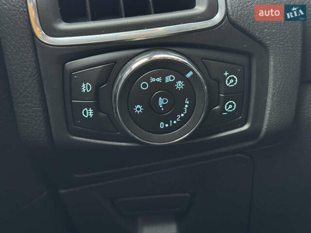 Синий Форд Фокус, объемом двигателя 1.6 л и пробегом 195 тыс. км за 7699 $, фото 42 на Automoto.ua