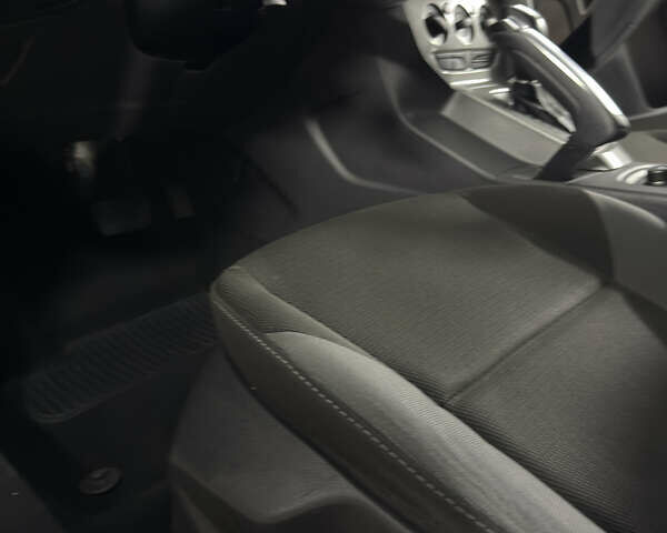 Форд Фокус 2012 у Умани на Automoto.ua Синій Форд Фокус, об'ємом двигуна 2 л та пробігом 288 тис. км за 10500 $, фото 12 на Automoto.ua