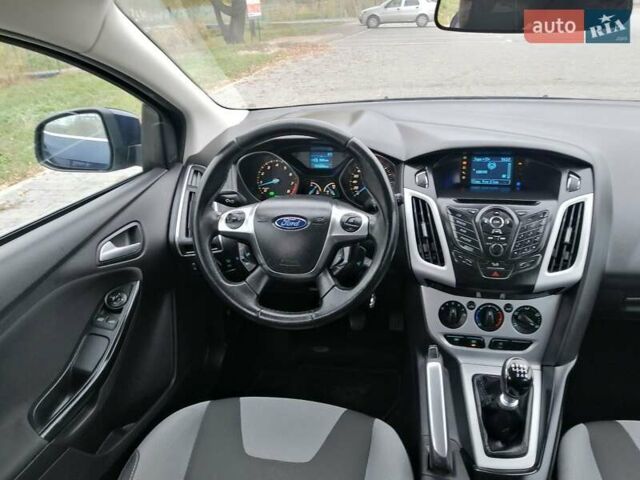 Синий Форд Фокус, объемом двигателя 1.6 л и пробегом 215 тыс. км за 7999 $, фото 50 на Automoto.ua