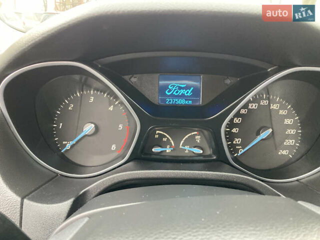 Синій Форд Фокус, об'ємом двигуна 1.6 л та пробігом 237 тис. км за 6950 $, фото 12 на Automoto.ua