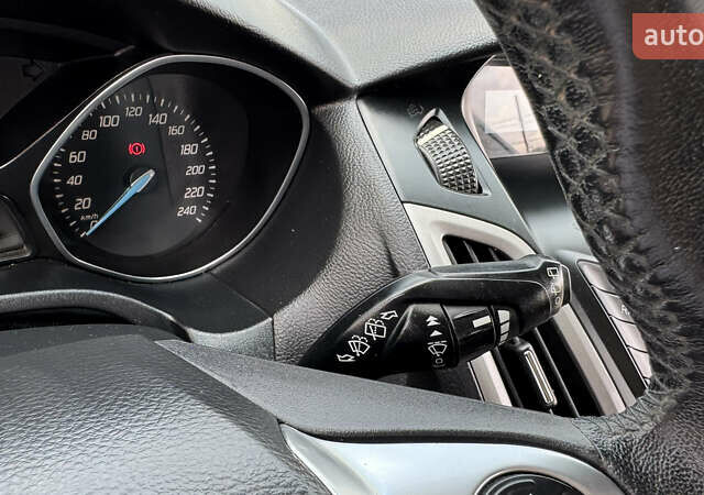Синій Форд Фокус, об'ємом двигуна 1.6 л та пробігом 236 тис. км за 6450 $, фото 42 на Automoto.ua