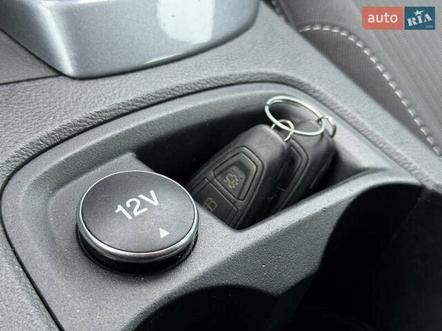 Синий Форд Фокус, объемом двигателя 1.6 л и пробегом 195 тыс. км за 7699 $, фото 56 на Automoto.ua