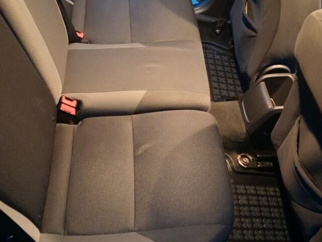 Синий Форд Фокус, объемом двигателя 1.6 л и пробегом 295 тыс. км за 7000 $, фото 5 на Automoto.ua