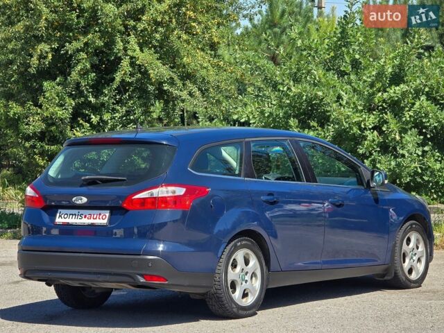 Синій Форд Фокус, об'ємом двигуна 1.6 л та пробігом 244 тис. км за 6999 $, фото 5 на Automoto.ua