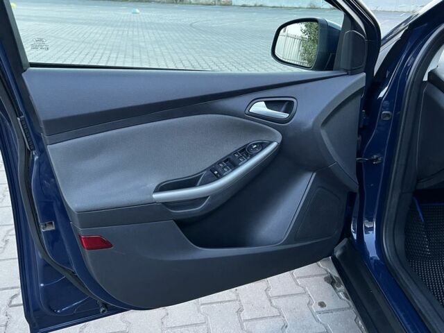 Синий Форд Фокус, объемом двигателя 1.6 л и пробегом 329 тыс. км за 6900 $, фото 8 на Automoto.ua