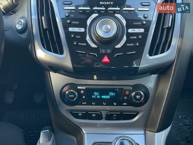 Синий Форд Фокус, объемом двигателя 1.56 л и пробегом 227 тыс. км за 7400 $, фото 19 на Automoto.ua