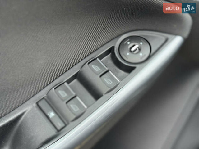 Синий Форд Фокус, объемом двигателя 1.6 л и пробегом 195 тыс. км за 7699 $, фото 35 на Automoto.ua