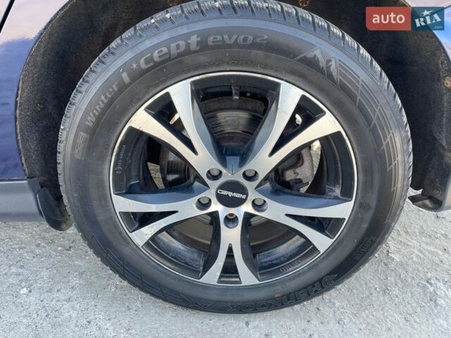 Синий Форд Фокус, объемом двигателя 1.6 л и пробегом 197 тыс. км за 7200 $, фото 1 на Automoto.ua