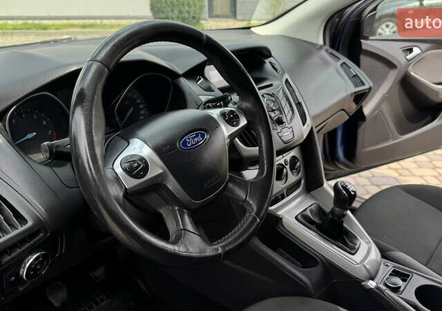 Синій Форд Фокус, об'ємом двигуна 1.6 л та пробігом 236 тис. км за 6450 $, фото 36 на Automoto.ua