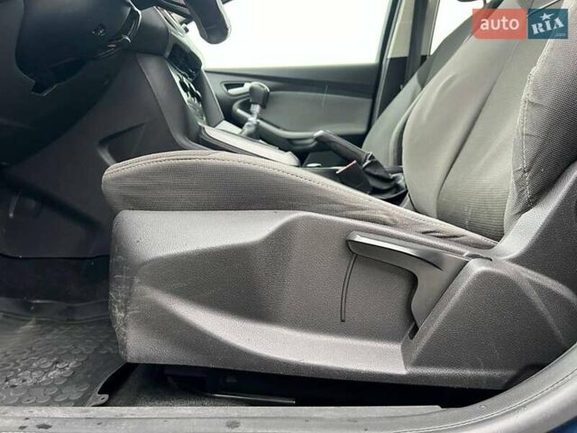 Синий Форд Фокус, объемом двигателя 1.6 л и пробегом 298 тыс. км за 6440 $, фото 18 на Automoto.ua