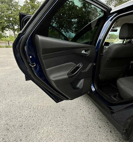 Синий Форд Фокус, объемом двигателя 1.6 л и пробегом 249 тыс. км за 8800 $, фото 11 на Automoto.ua