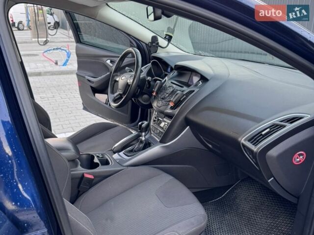 Синій Форд Фокус, об'ємом двигуна 1.6 л та пробігом 276 тис. км за 7100 $, фото 13 на Automoto.ua
