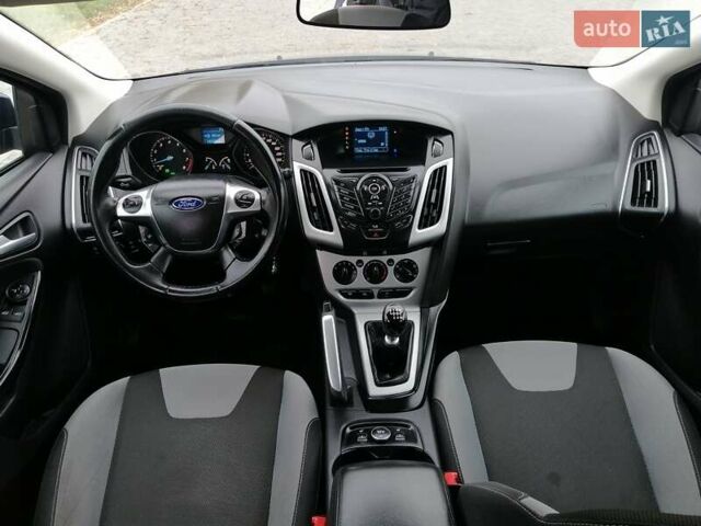 Синий Форд Фокус, объемом двигателя 1.6 л и пробегом 215 тыс. км за 7999 $, фото 49 на Automoto.ua