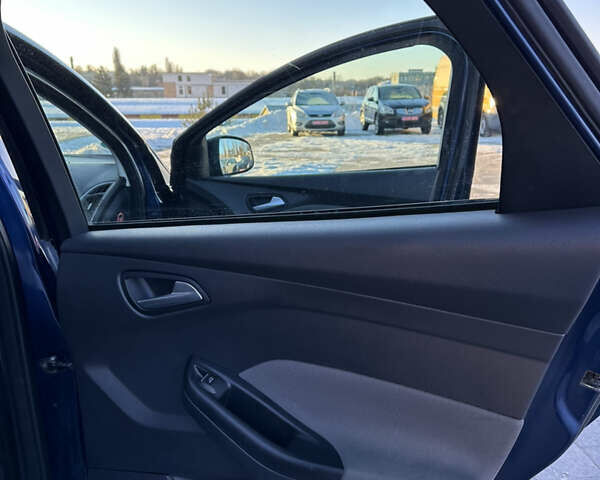 Синий Форд Фокус, объемом двигателя 1.6 л и пробегом 194 тыс. км за 6999 $, фото 17 на Automoto.ua