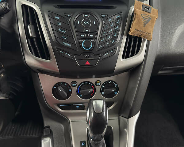 Форд Фокус 2012 у Умани на Automoto.ua Синій Форд Фокус, об'ємом двигуна 2 л та пробігом 288 тис. км за 10500 $, фото 19 на Automoto.ua