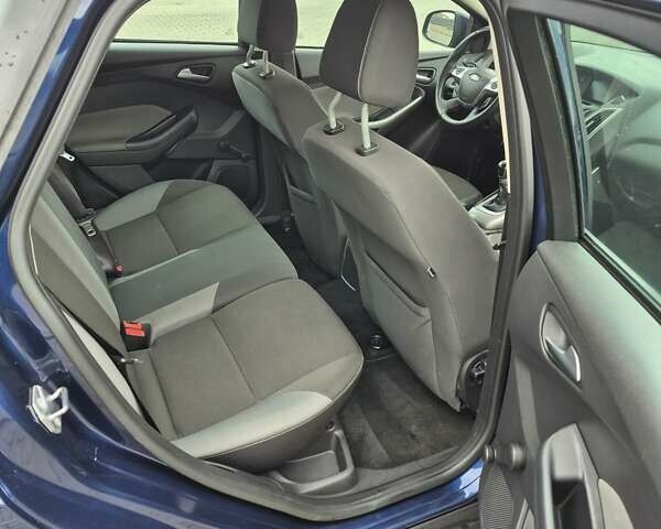 Синий Форд Фокус, объемом двигателя 1.6 л и пробегом 294 тыс. км за 7900 $, фото 11 на Automoto.ua