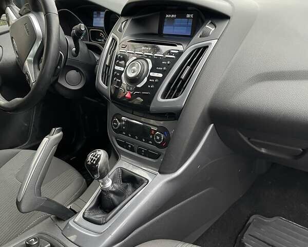 Синій Форд Фокус, об'ємом двигуна 1.6 л та пробігом 230 тис. км за 7999 $, фото 83 на Automoto.ua