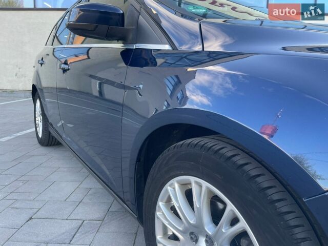 Синій Форд Фокус, об'ємом двигуна 1.6 л та пробігом 277 тис. км за 7500 $, фото 15 на Automoto.ua