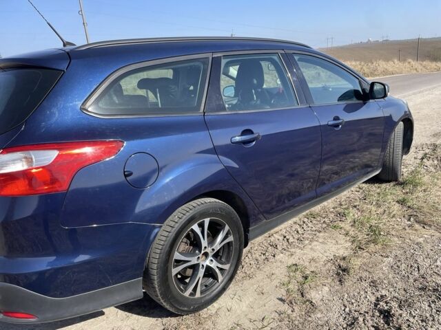 Синий Форд Фокус, объемом двигателя 1.6 л и пробегом 197 тыс. км за 7000 $, фото 3 на Automoto.ua